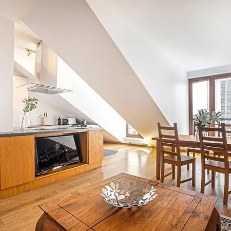 Urbannest Szafarnia 7-71 Gdańsk