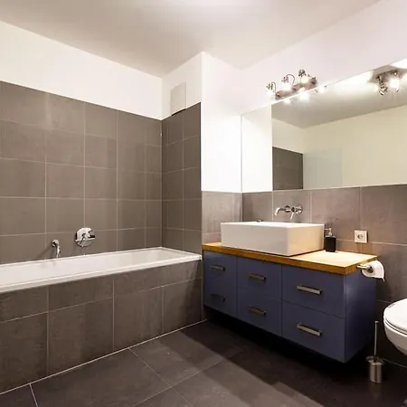 Urbannest Szafarnia 7-71