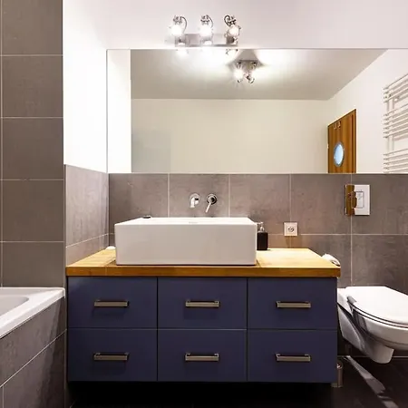 Urbannest Szafarnia 7-71 * Gdańsk