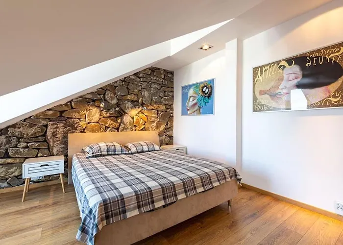 Urbannest Szafarnia 7-71